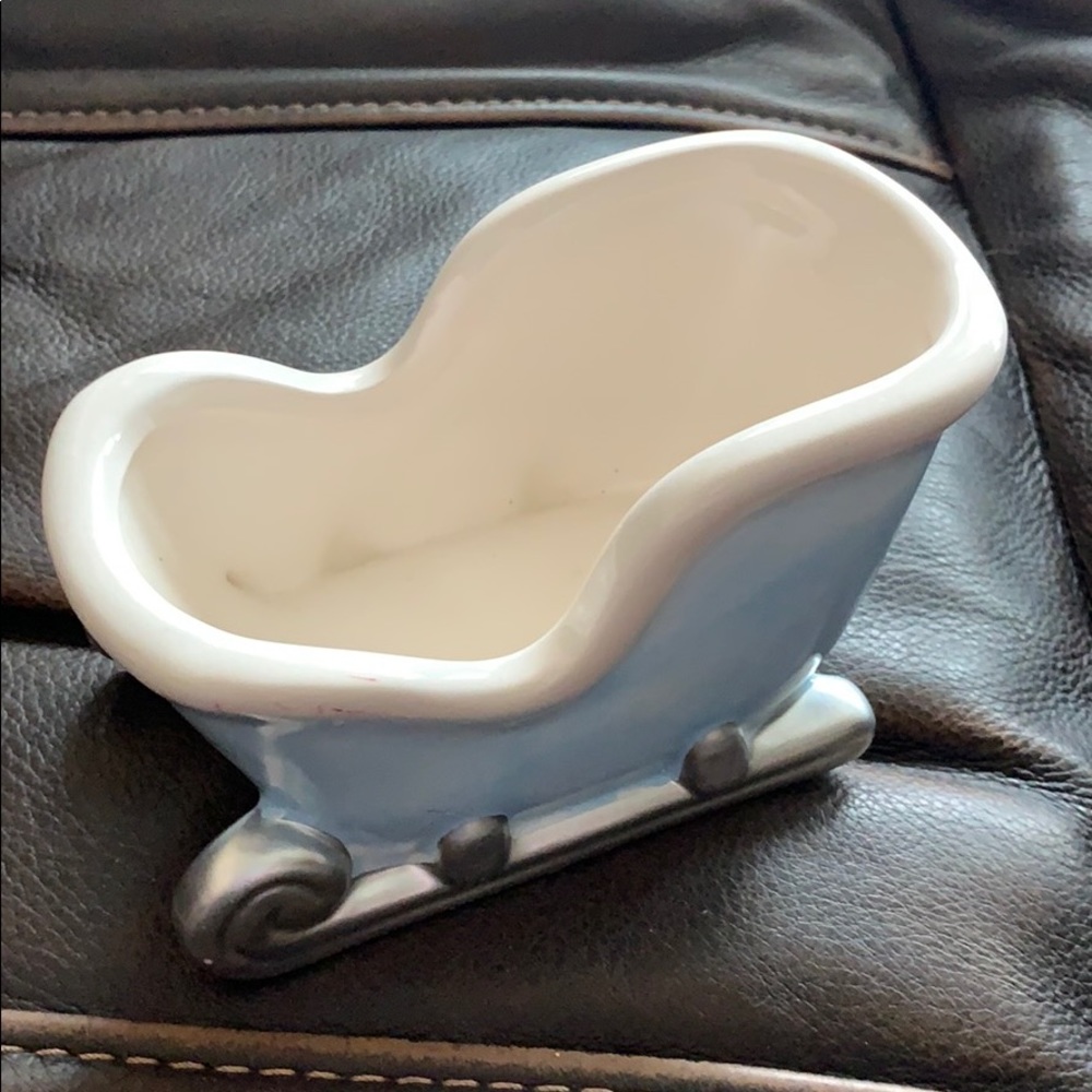 Ceramic blue and silver sleigh